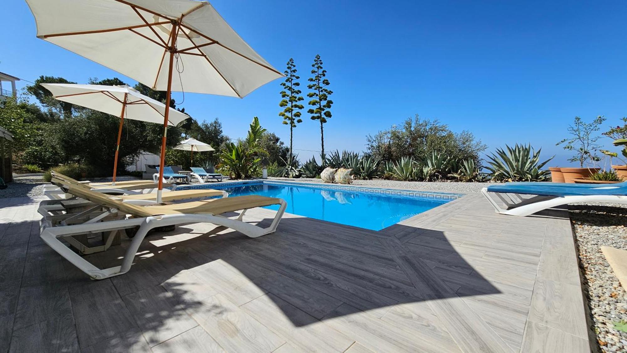 Campo Agave Luxury Tents Sayalonga Εξωτερικό φωτογραφία