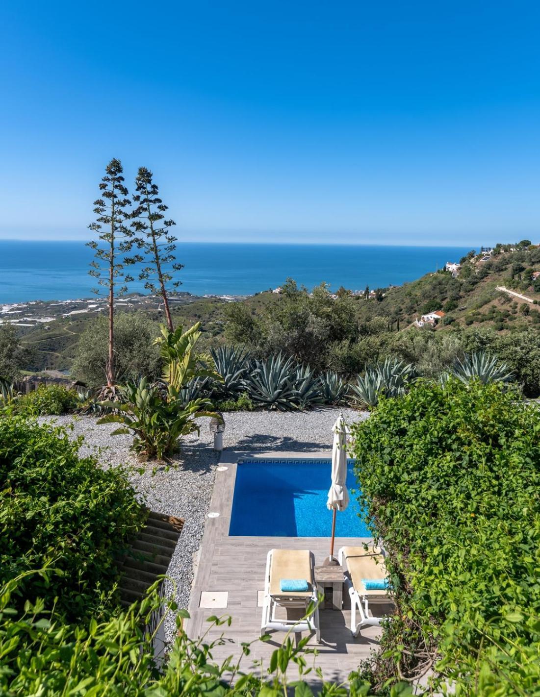 Campo Agave Luxury Tents Sayalonga Εξωτερικό φωτογραφία
