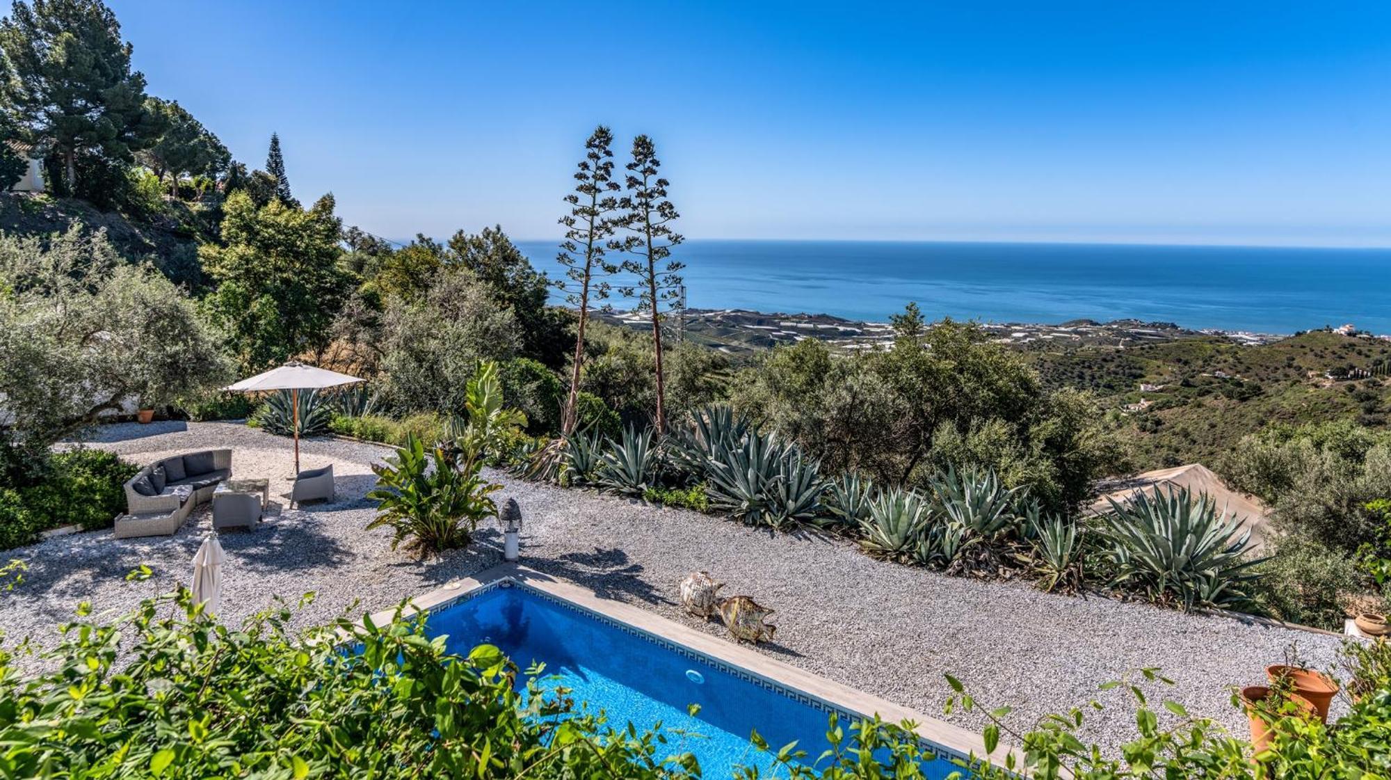 Campo Agave Luxury Tents Sayalonga Εξωτερικό φωτογραφία